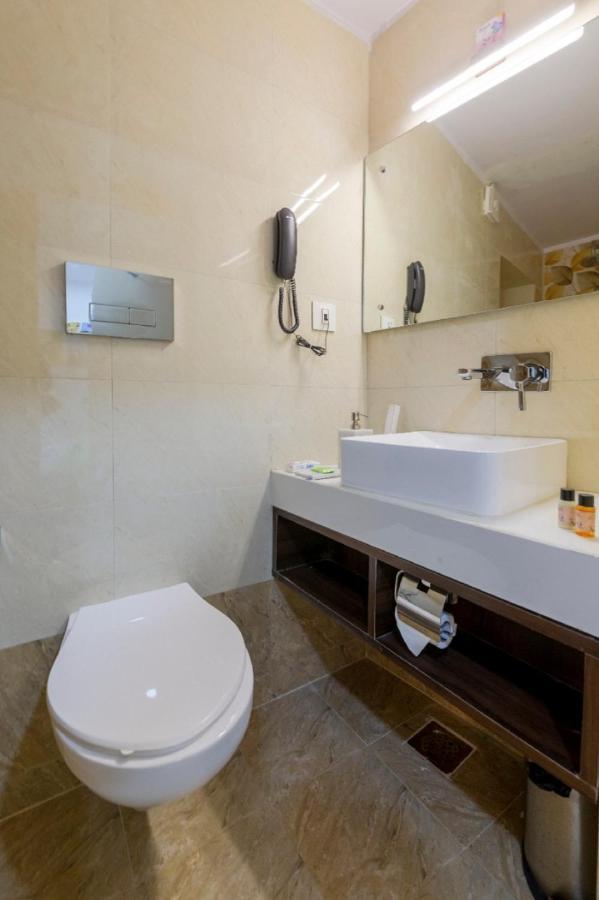 Hotel Hinduja Haveli Gulab Sagar Jodhpur  Esterno foto