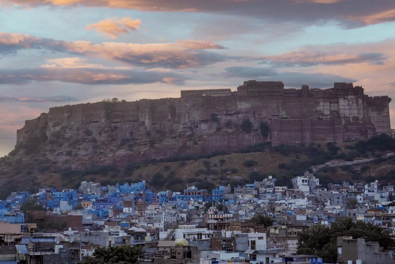 Hotel Hinduja Haveli Gulab Sagar Jodhpur  Esterno foto